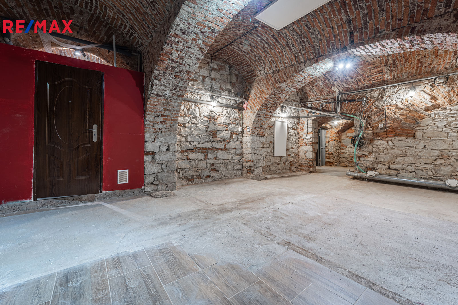 Pronájem obchodního prostoru, 74 m2, Praha