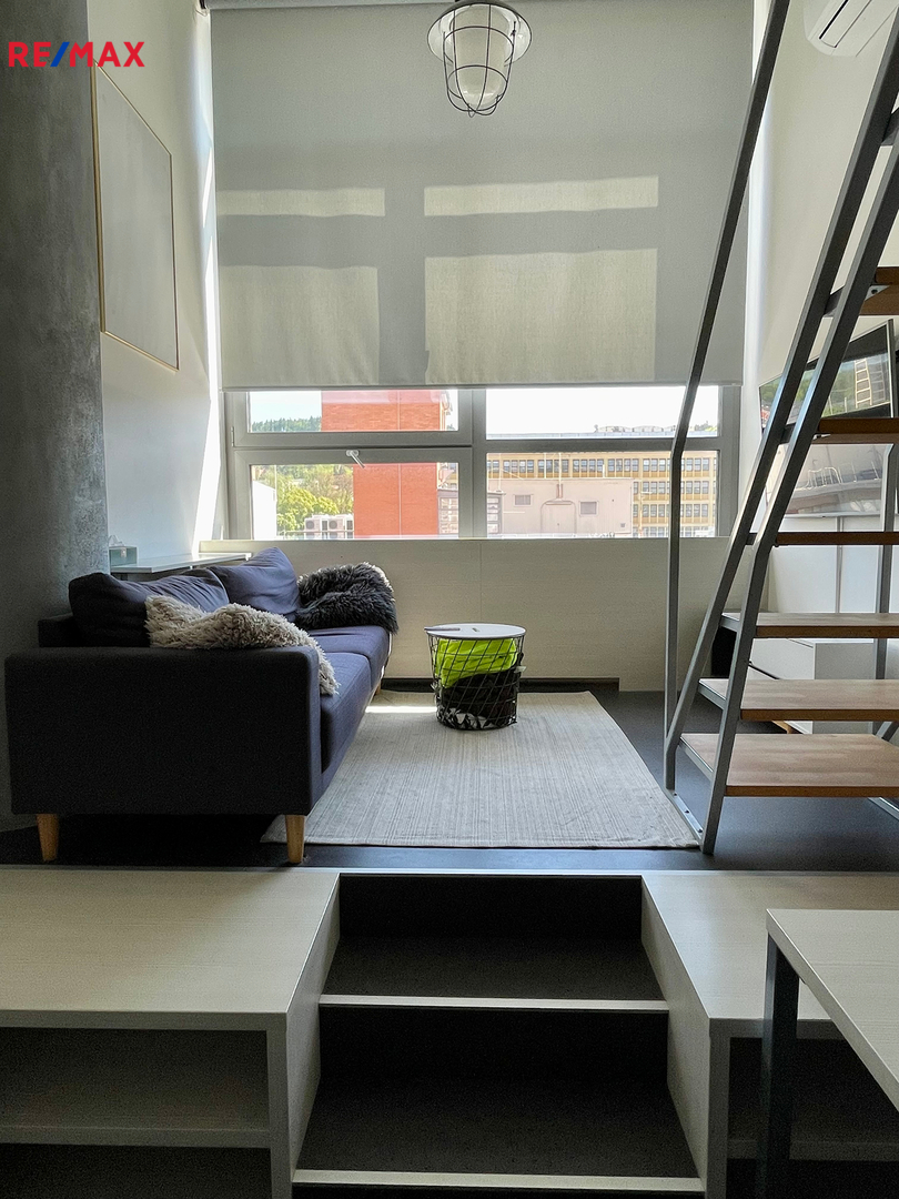 Pronájem bytu 2+kk, 38 m2, Zlín