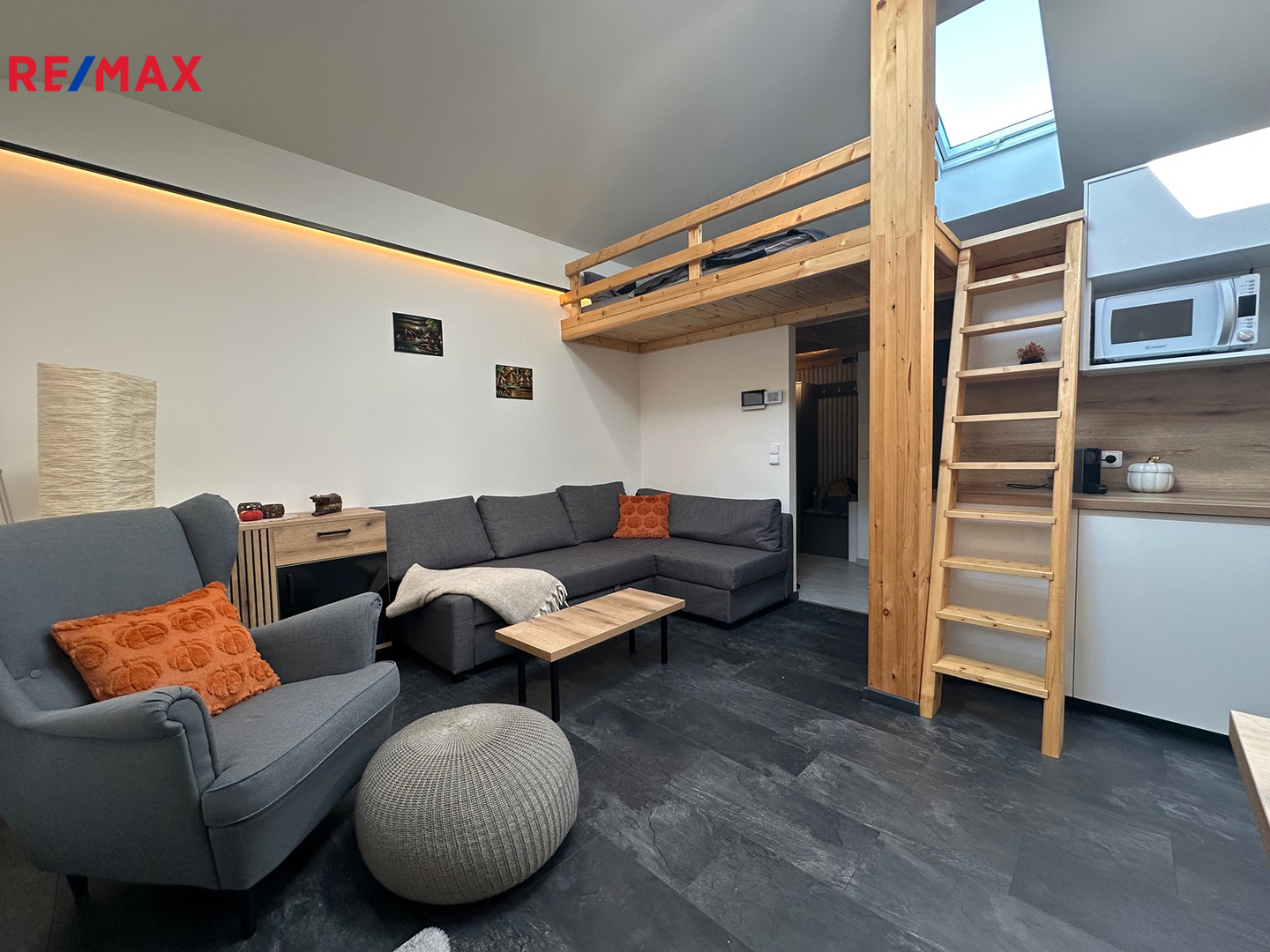 Prodej prostoru kanceláří, 28 m2, Čerčany