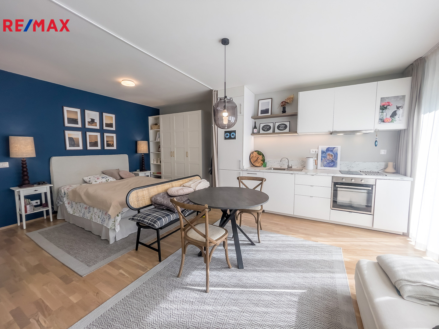 Pronájem bytu 1+kk, 42,1 m2, Praha