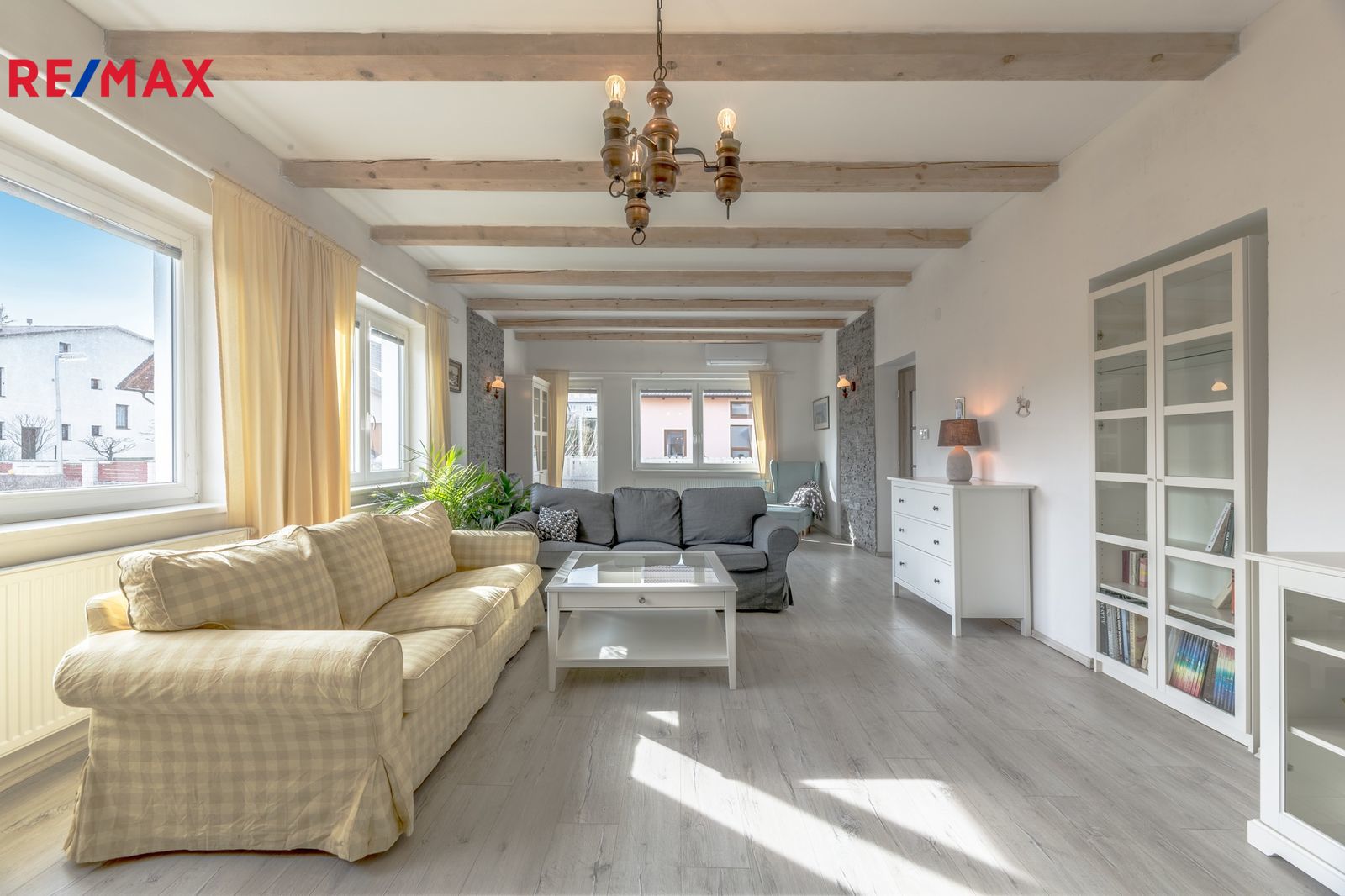 Prodej rodinného domu, 280 m2, Újezd