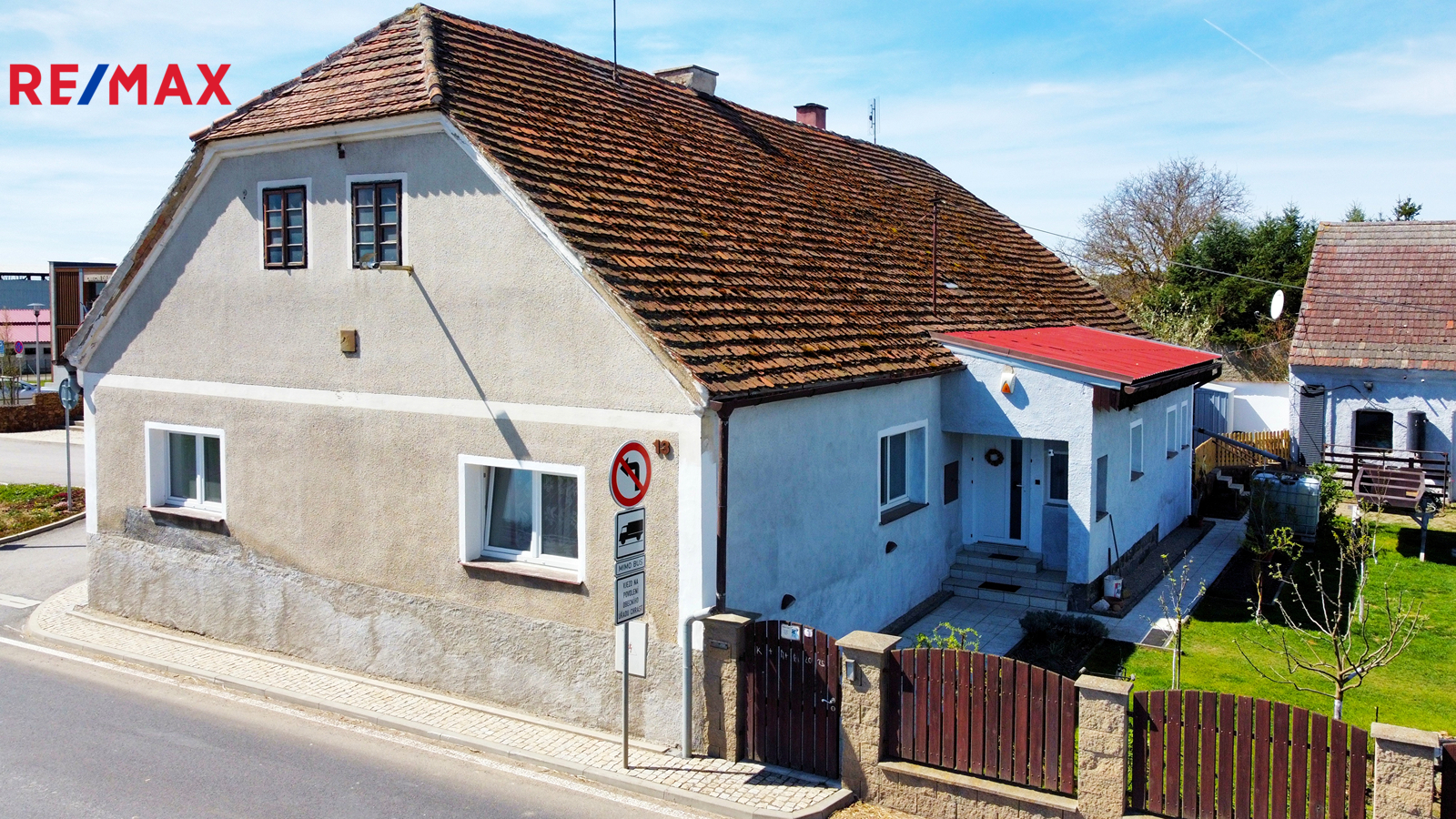 Prodej rodinného domu, 280 m2, Chrást