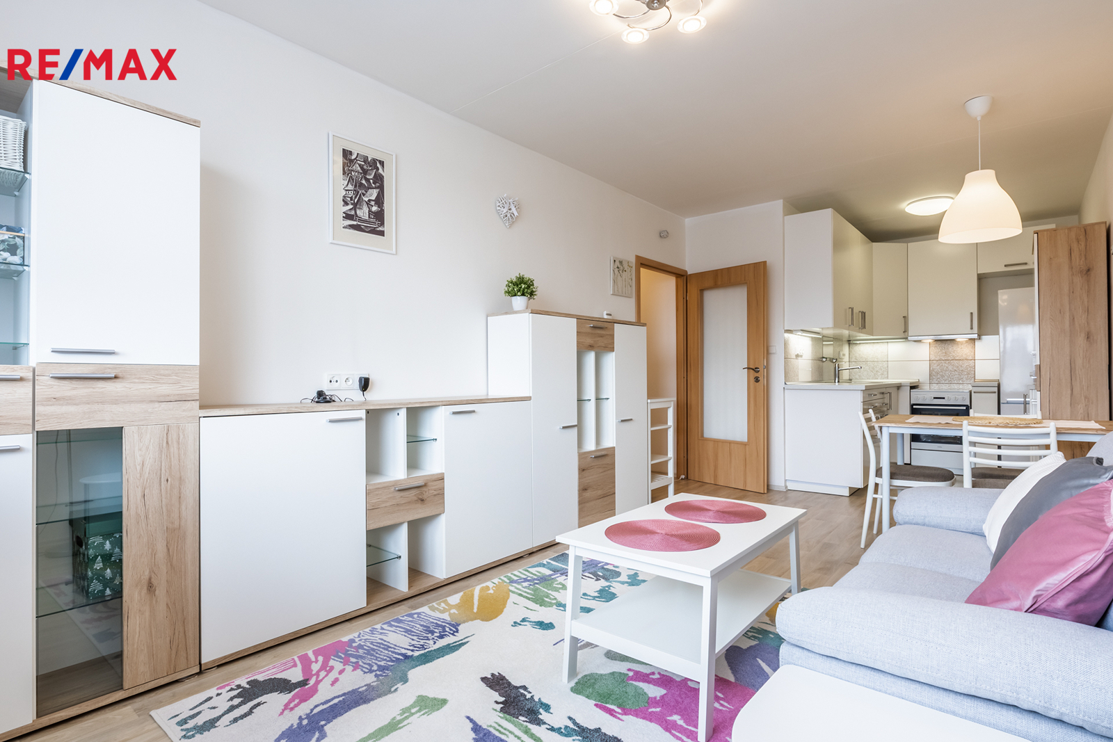 Pronájem bytu 2+kk, 42 m2, Praha