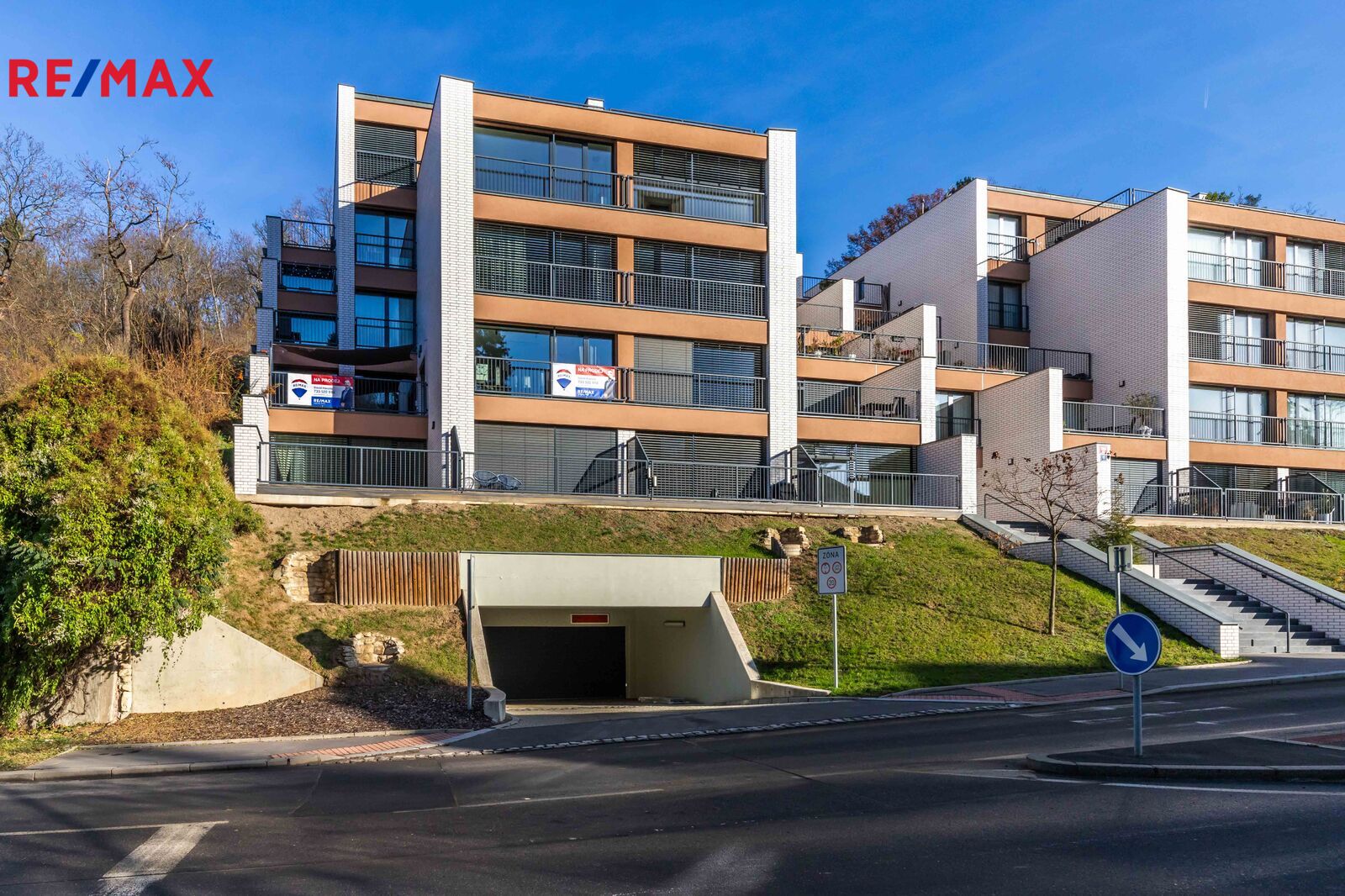 Prodej bytu 2+kk, 92,2 m2, Praha