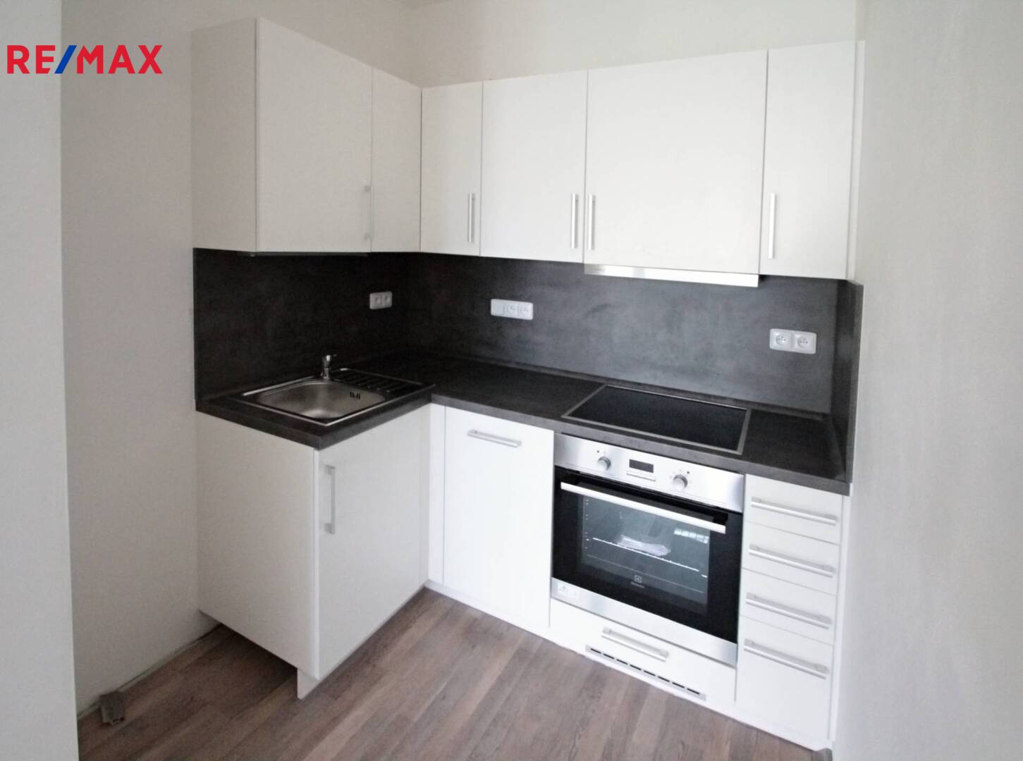 Pronájem bytu 2+kk, 50 m2, Kolín