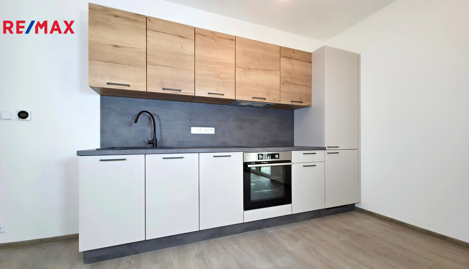 Pronájem bytu 2+kk, 44,8 m2, Praha