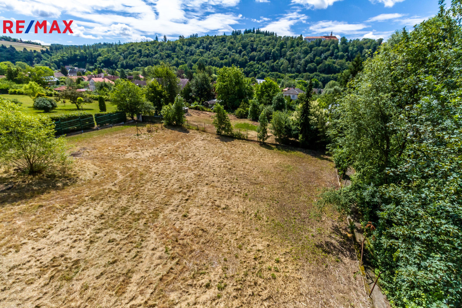 Prodej pozemku pro bydlení, 845 m2, Chocerady