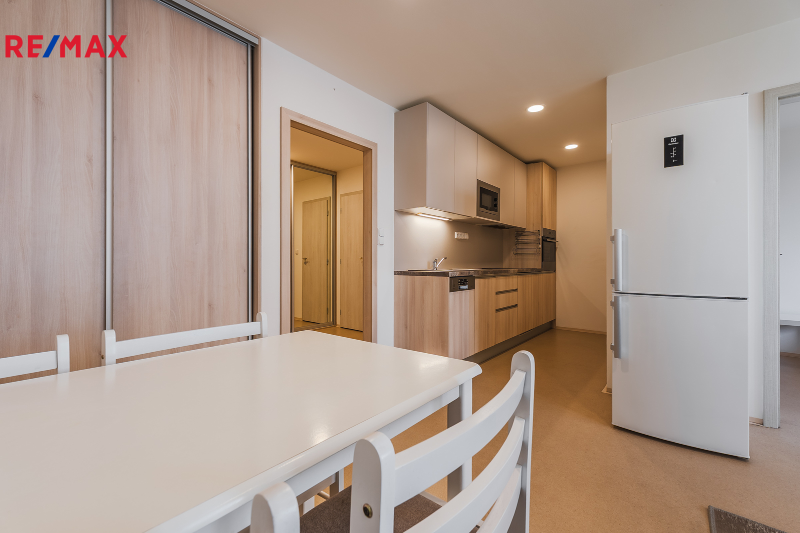 Pronájem bytu 2+kk, 51 m2, Praha