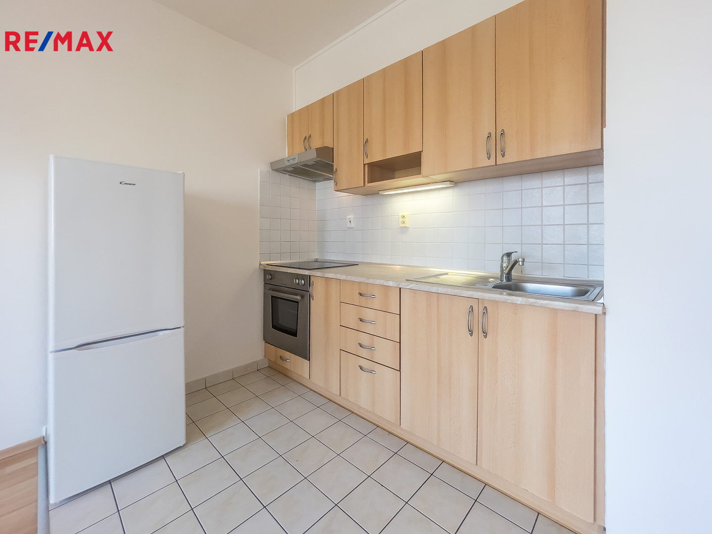 Pronájem bytu 1+kk, 32 m2, Praha