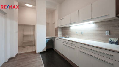 2090244.jpg 2090244.jpg