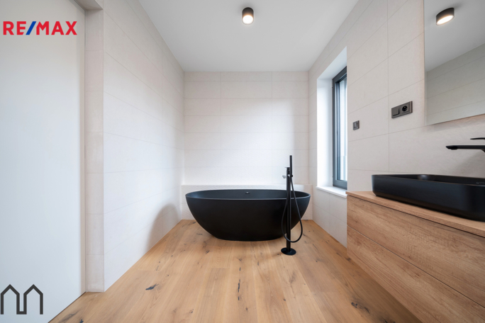 2857629.jpg 2857629.jpg