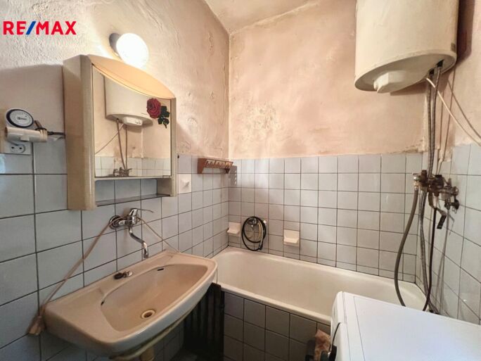 3045522.jpeg 3045522.jpeg