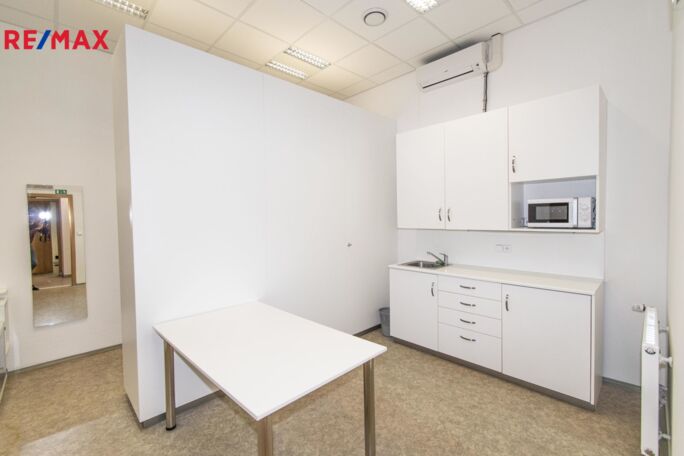 Pronájem prostoru kanceláří, 154 m2, Brno - obrázek 5