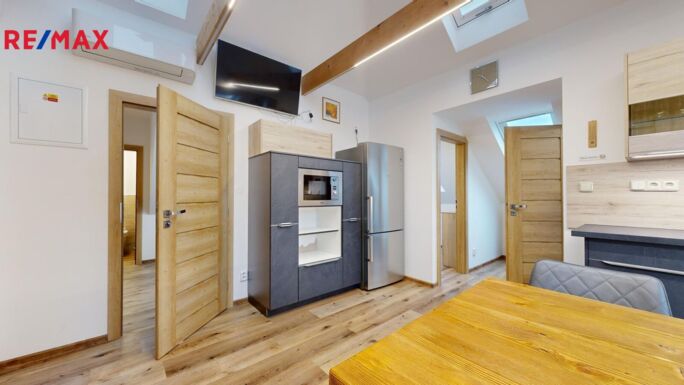 3041883.jpg 3041883.jpg