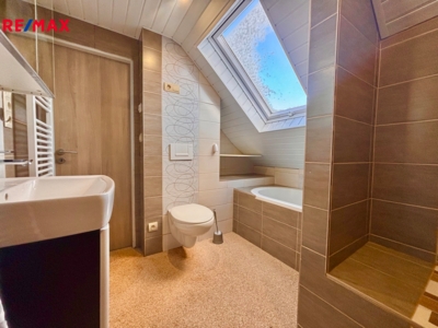 3142310.jpg 3142310.jpg