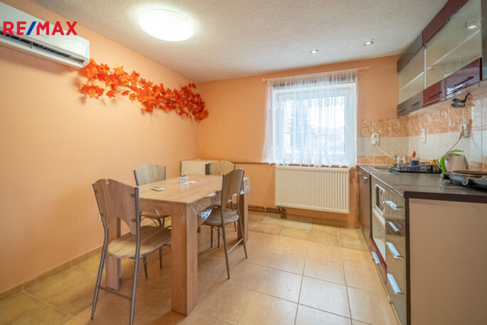 Prodej rodinného domu, 230 m2, Strážek - obrázek 6
