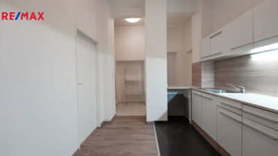 2090245.jpg 2090245.jpg