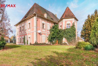 Prodej historického objektu, 700 m2, Ježovy