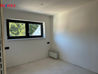 REMAX Delux