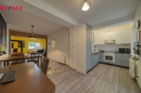 REMAX Delux