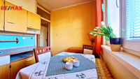 REMAX Delux