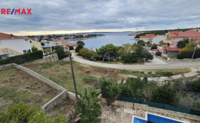 REMAX Delux