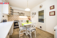 REMAX Delux