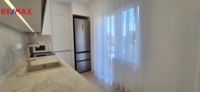 REMAX Delux