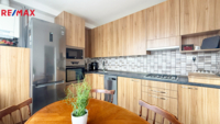 REMAX Delux