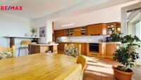 Prodej rodinného domu, 360 m2, Všetaty