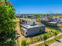 REMAX Delux