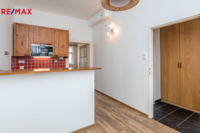 REMAX Delux