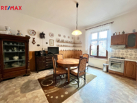 REMAX Delux