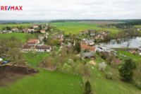 REMAX Delux
