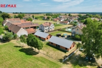 REMAX Delux