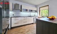 REMAX Delux