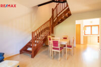 REMAX Delux