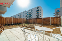 REMAX Delux