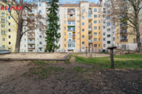 2702904.jpg