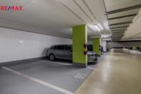 Pronájem garážového stání, 13 m2, Praha