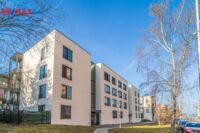 Pronájem garážového stání, 14,35 m2, Kladno