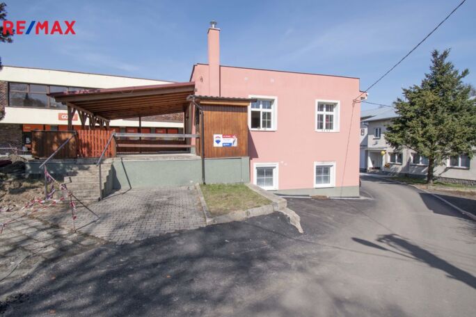 Prodej rodinného domu, 230 m2, Strážek - obrázek 2