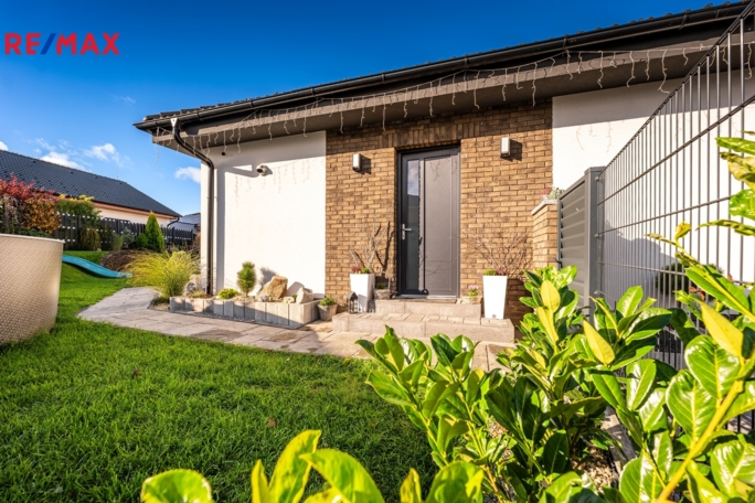 3073107.jpg 3073107.jpg