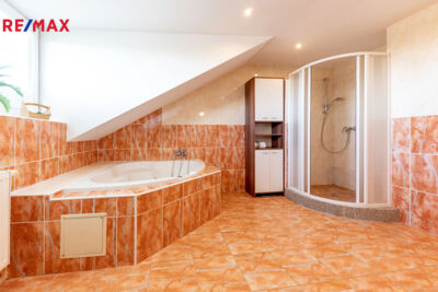 3071388.jpg 3071388.jpg