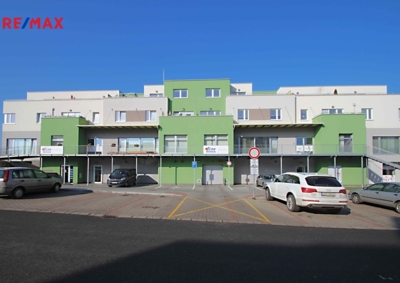 Pronájem garážového stání, 15 m2, Kolín