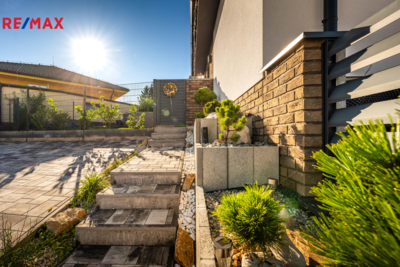 3073165.jpg 3073165.jpg