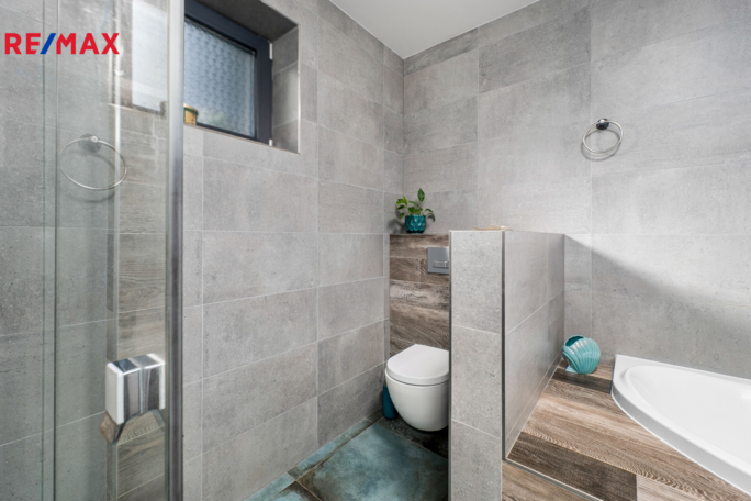 3073086.jpg 3073086.jpg