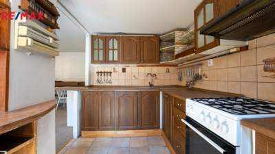 REMAX Delux