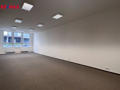 Pronájem prostoru kanceláří, 58 m2, Rosice