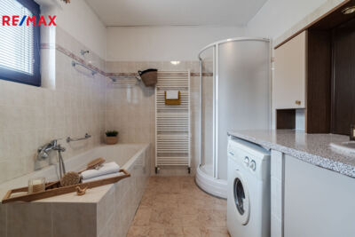 2947809.jpg 2947809.jpg